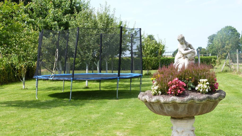 Gite Et Relais Equestre De Marie Tours-en-Vimeu Екстериор снимка